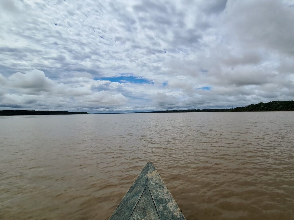 Wycieczka do Amazonii - płyniemy łódką po Amazonce