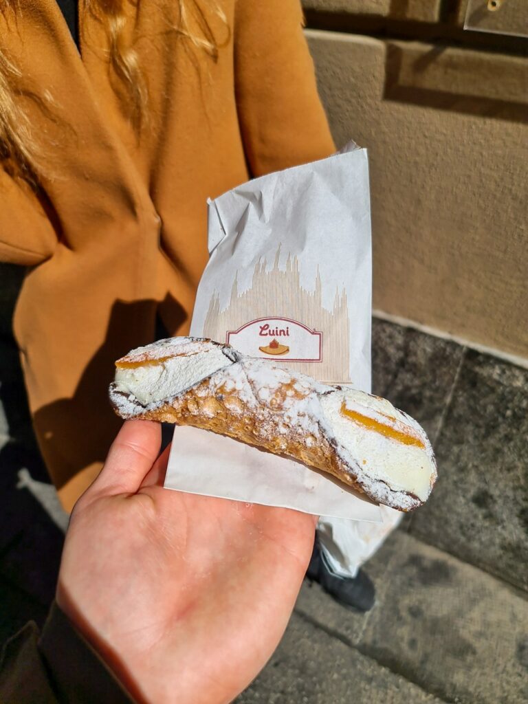 Cannolo z Panzerotii Luini