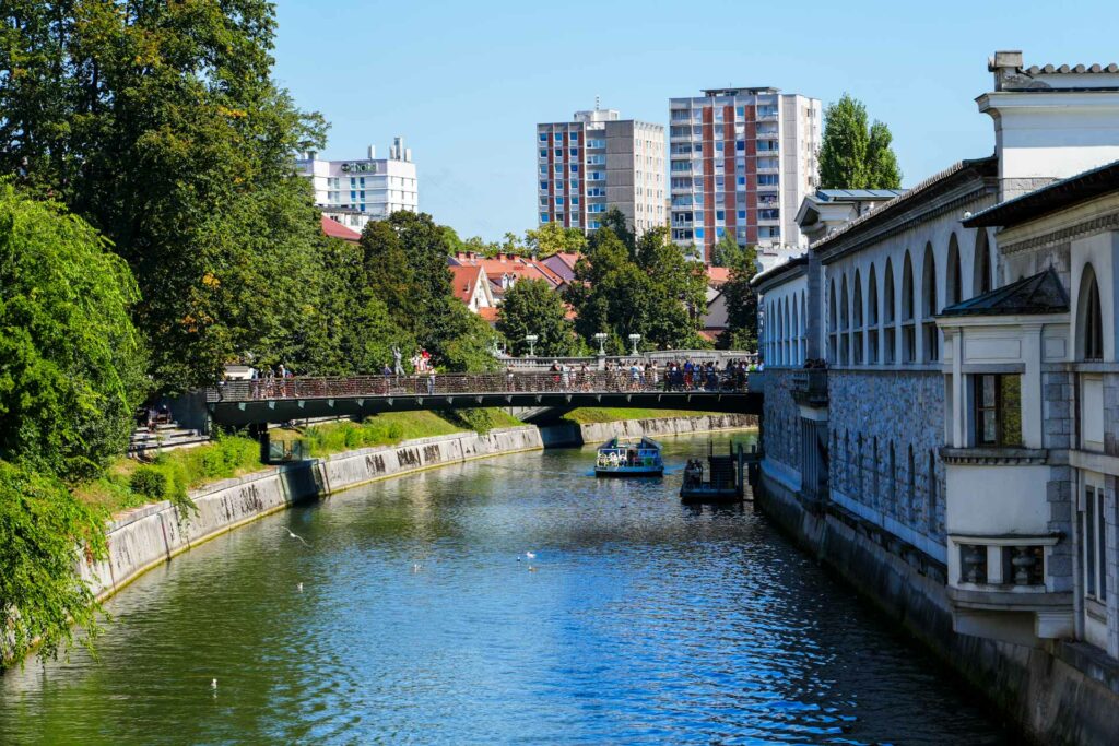 Rzeka Lublinica w Lublanie w Słowenii.